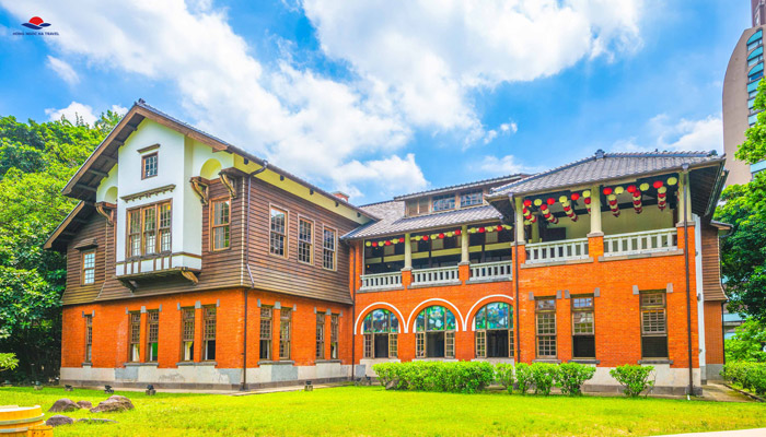 Thư viện Beitou là điểm đến đầu tiên trong Tour Famtrip Đài Loan