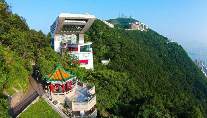 Đỉnh Victoria nằm ở khu vực phía Tây của Hong Kong