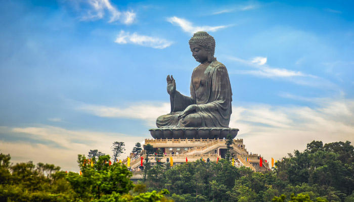 Tượng Phật Thiên Tân tọa lạc tại vịnh Ngong Ping, đảo Lantau