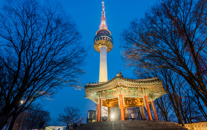 Tháp Nam San: Là biểu tượng của thủ đô Seoul.