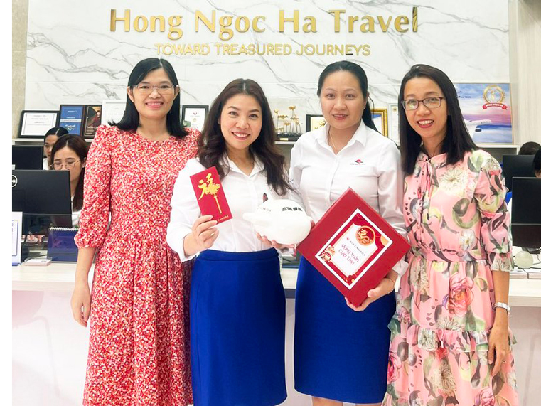 Hội Ngộ Đầu Xuân – Hong Ngoc Ha Travel – Air Canada