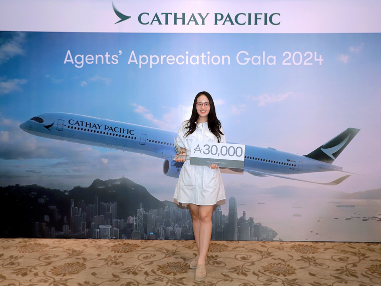Hong Ngoc Ha Travel Vinh Dự Nhận Giải Thưởng Top 1 Diamond Achiever Của Cathay Pacific