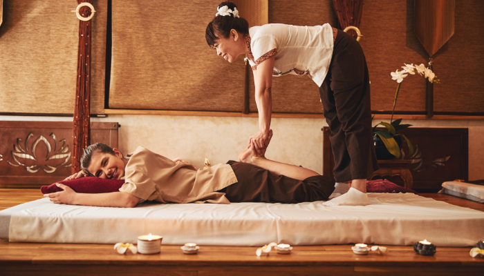 Massage Thái cổ truyền