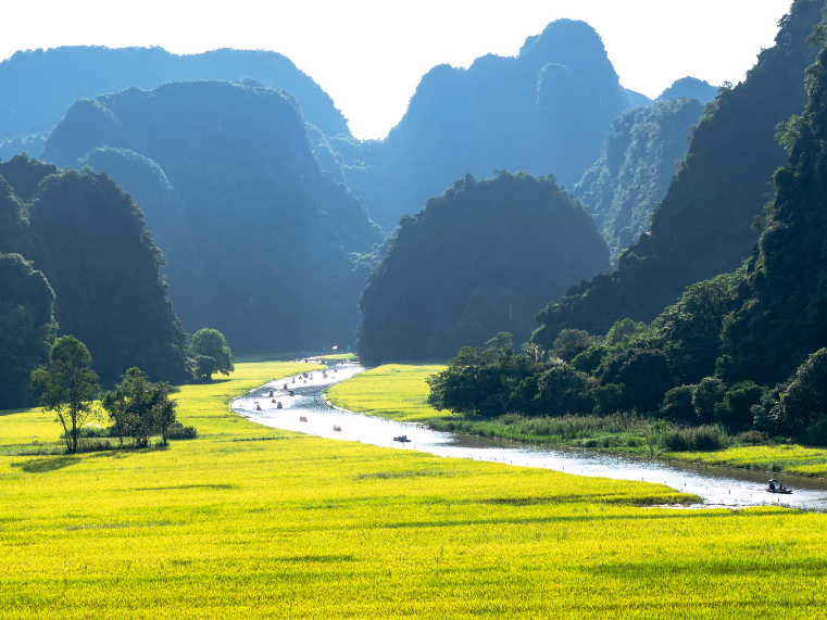 Tour Tam Cốc – Tràng An – Bái Đính: Hành Trình Di Sản