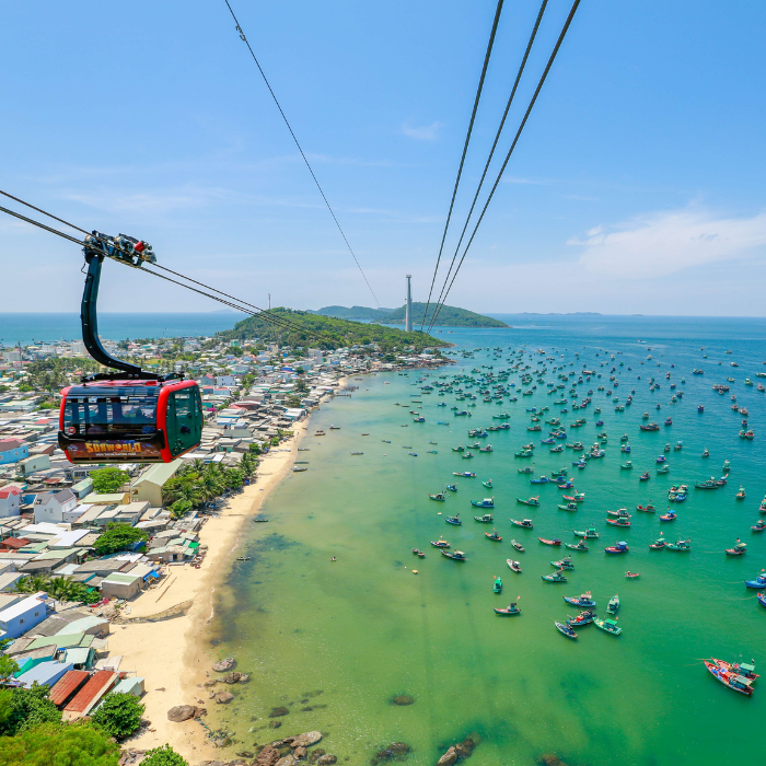 Hon Thom and the Sea-Crossing Cable Car