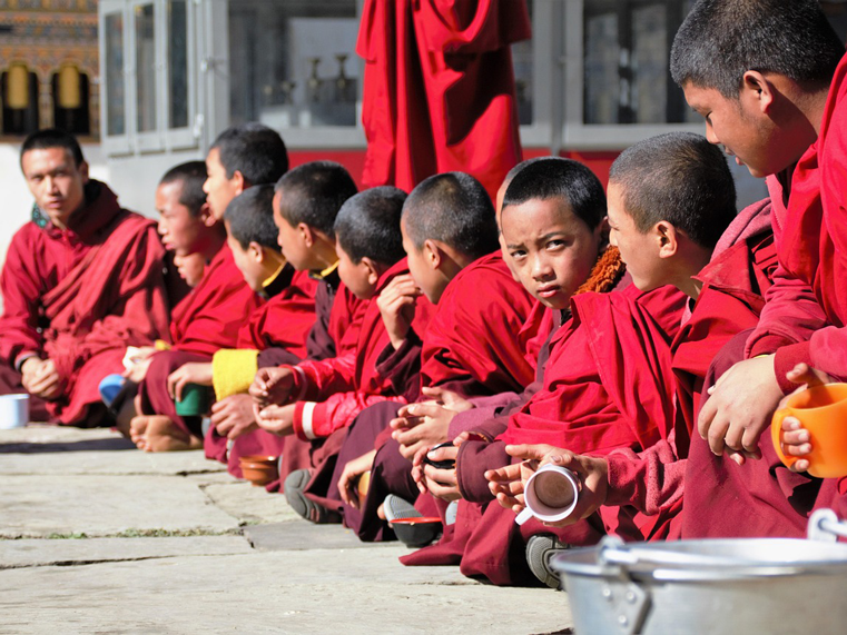 Vì sao người dân Bhutan không có họ, chỉ có tên? Khám phá nét độc đáo trong văn hóa đặt tên