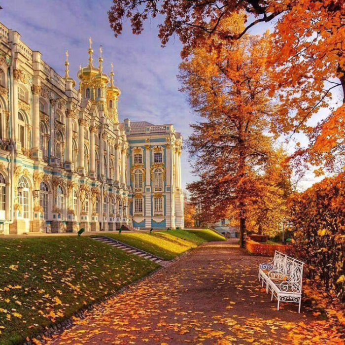 Cung điện Mùa Thu