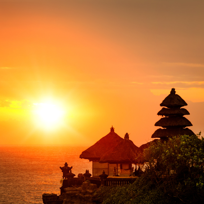Ngôi đền linh thiêng Tanah Lot