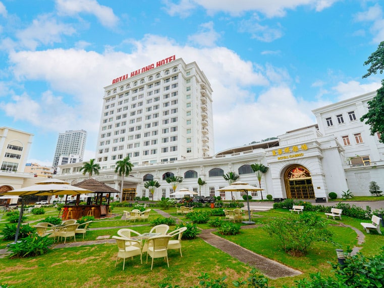 Deal Hè Rực Rỡ | Nghỉ Dưỡng Hạ Long Vui Chơi Vinwonders Chưa Tới 1 Triệu