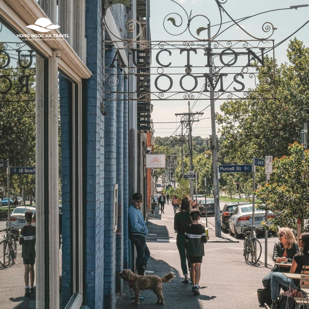 Auction Rooms