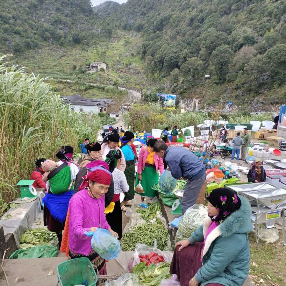 Chợ phiên Sà Phìn