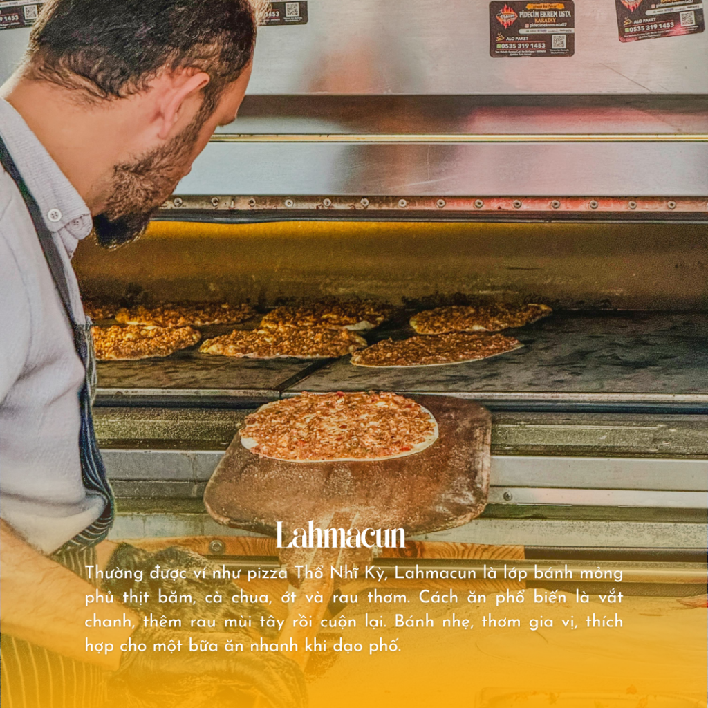 Lahmacun, món bánh mì dẹt truyền thống của Thổ Nhĩ Kỳ với lớp thịt băm, rau thơm và gia vị.